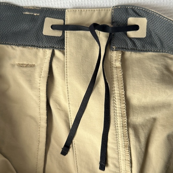 Patagonia Men’s Tan Hiking Shorts Size 34 - Picture 7 of 12